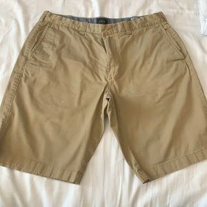 Men’s J.Crew khaki shorts, size 33
